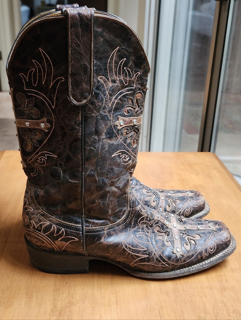 Cavenders Leather Embroidered Rhinestone Studded Cross Cowboy Boots Sz 10B - Picture 8 of 11